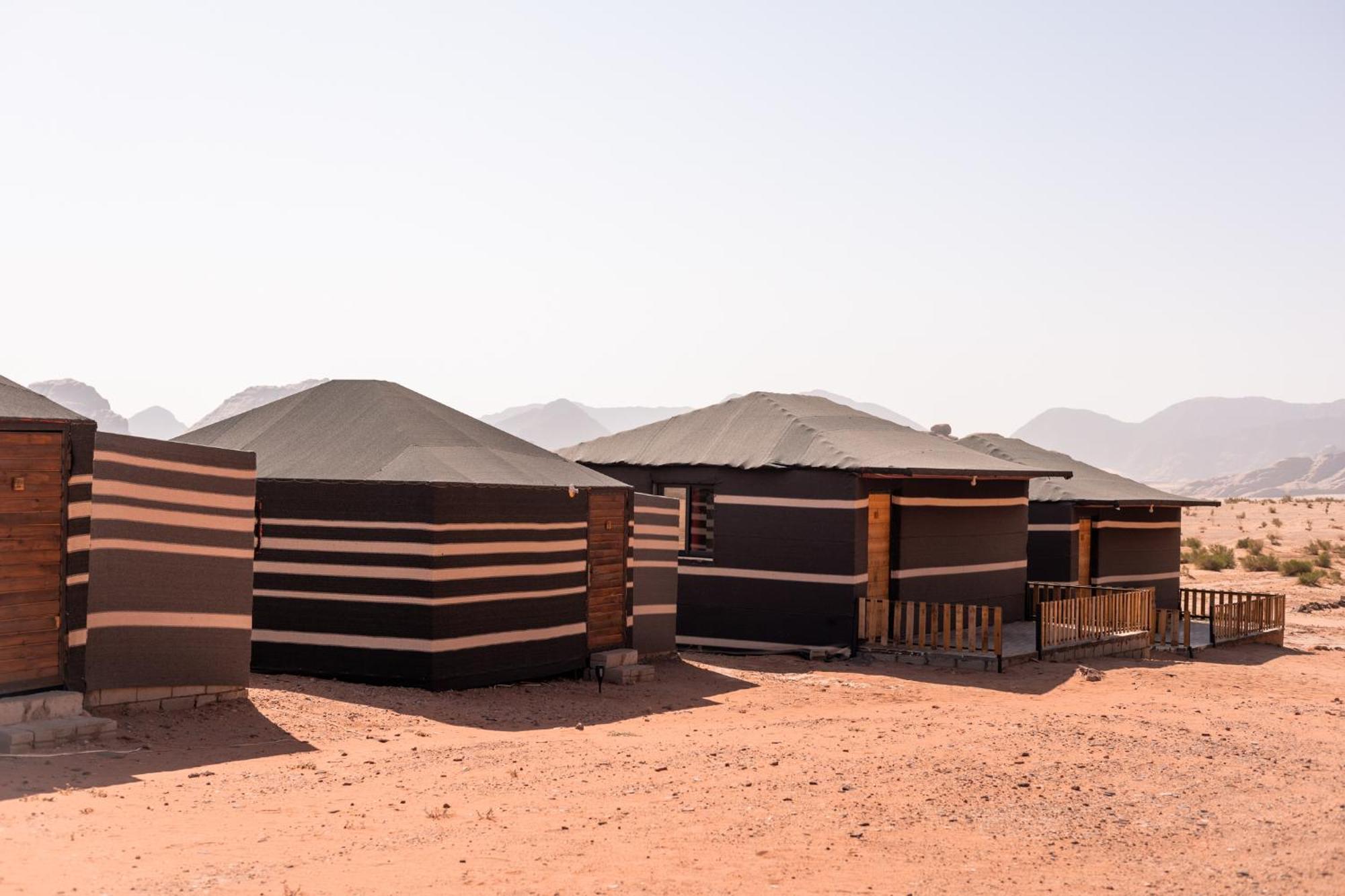 Beduin Star Trail Camp Bed & Breakfast Wadi Rum Ngoại thất bức ảnh