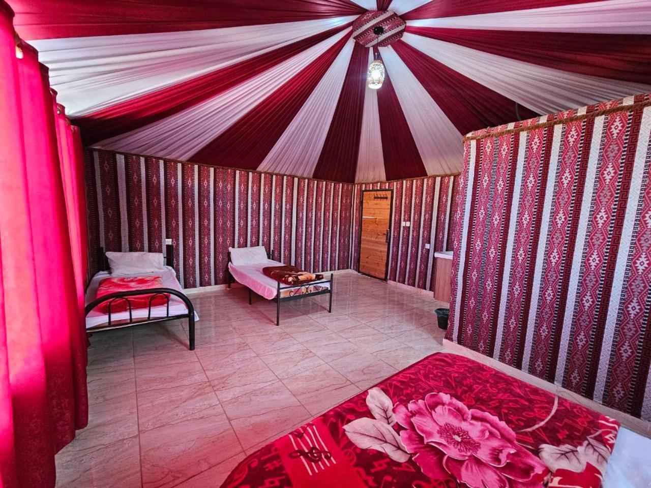 Beduin Star Trail Camp Bed & Breakfast Wadi Rum Ngoại thất bức ảnh