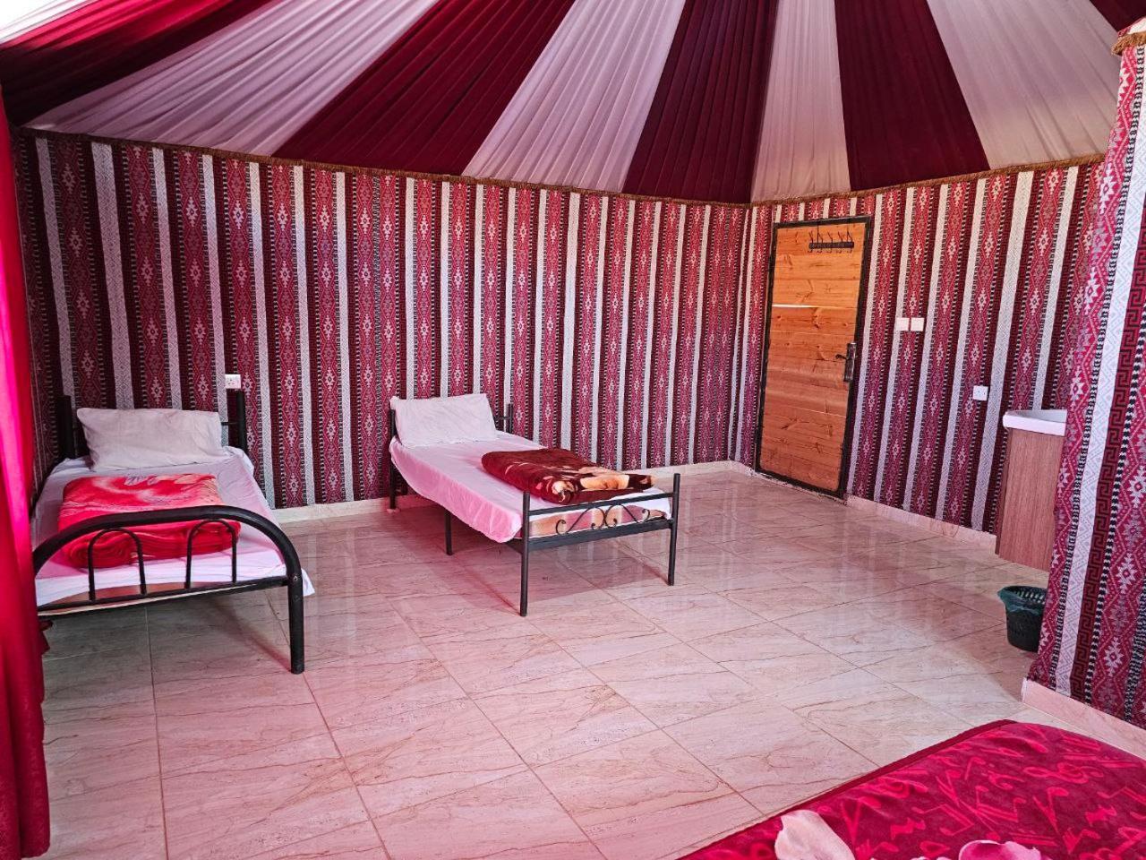 Beduin Star Trail Camp Bed & Breakfast Wadi Rum Ngoại thất bức ảnh